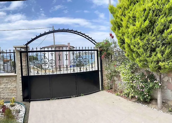 Ayvilla 1 Garden Floor With Garden Use, Sea View Апартаменты